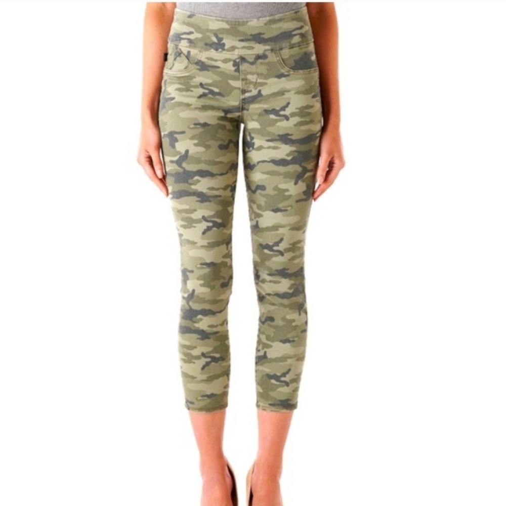 Rock & Republic Camo Fever Cropped Pull On Pants, Sz 10, 24" Inseam